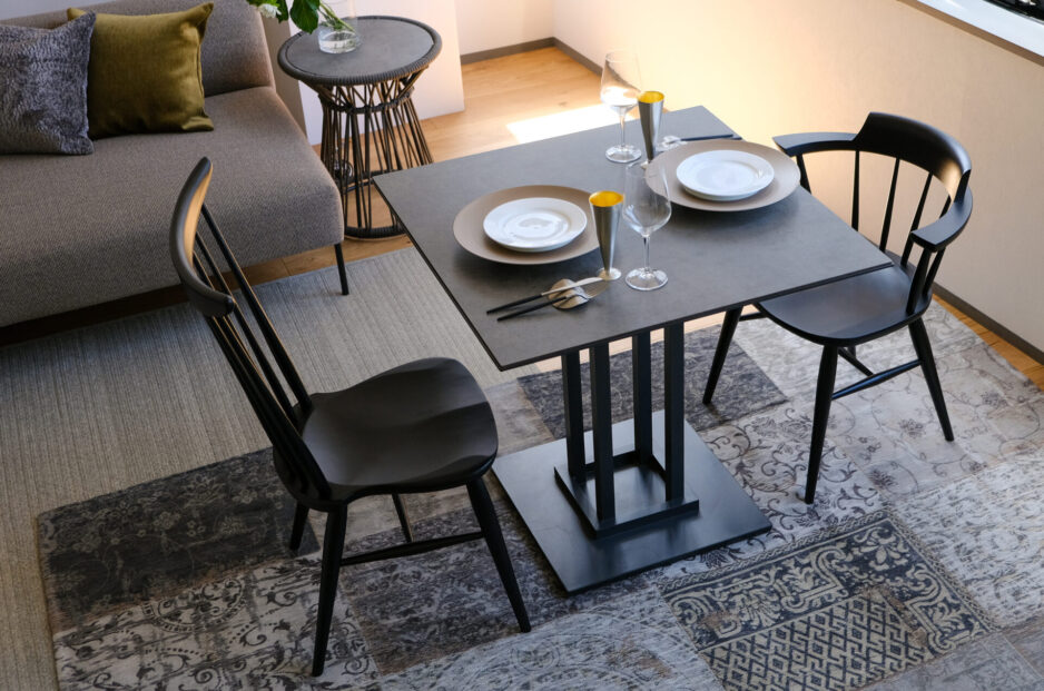 椅子の選び方 – 色の合わせ方、座面の違い、テーブルとの相性について