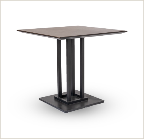 CORTILE TABLE