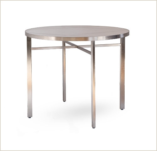 BO DINING TABLE